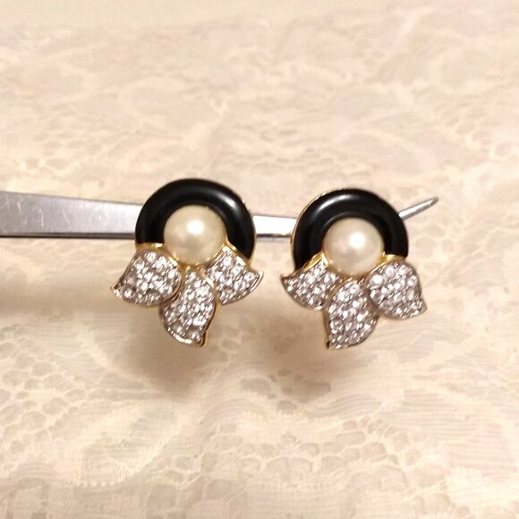 Vintage White Pearl Clear Cubic Zirconia Gold Tone Earrings Pendant - Picture 3 of 16